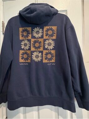 VANS  Navy Pullover Hoodie with Chest Emblem
